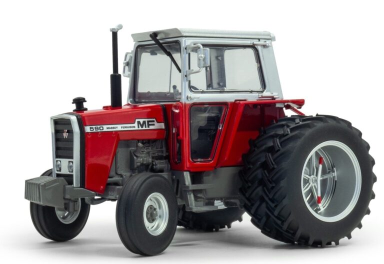 Universal Hobbies Massey Ferguson Wd Tractor With Rear Duals