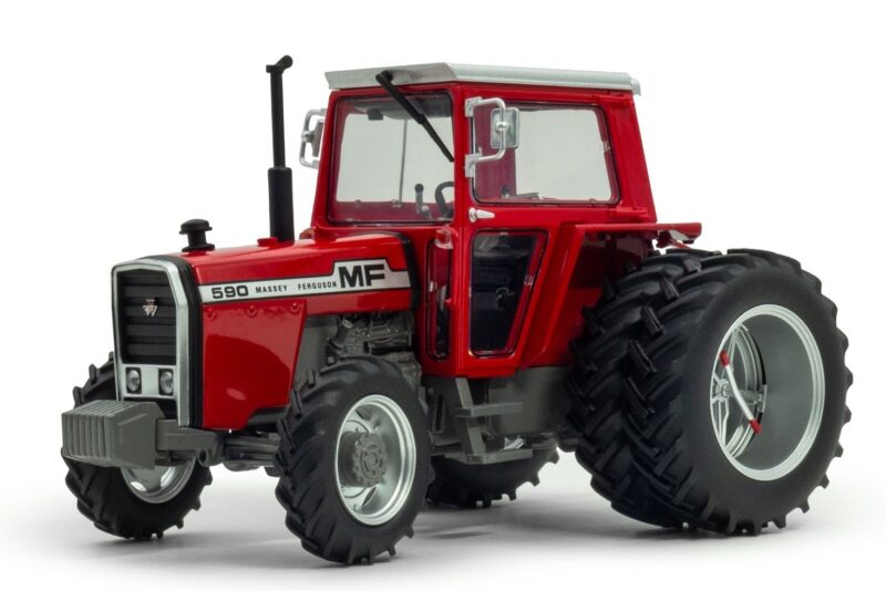 UNIVERSAL HOBBIES MASSEY FERGUSON 590 4WD TRACTOR WITH REAR DUALS 1:32 SCALE