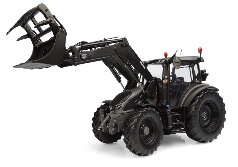 UNIVERSAL HOBBIES VALTRA G135 WITH FRONT LOADER TITANIUM GREY 1:32 SCALE - Image 2