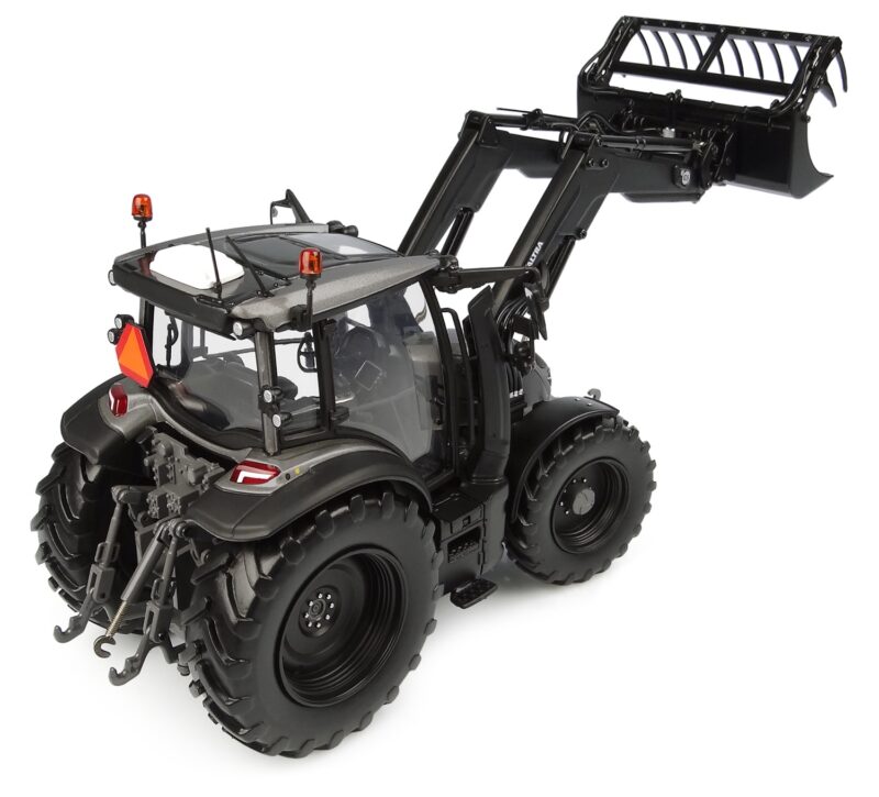 UNIVERSAL HOBBIES VALTRA G135 WITH FRONT LOADER TITANIUM GREY 1:32 SCALE - Image 3