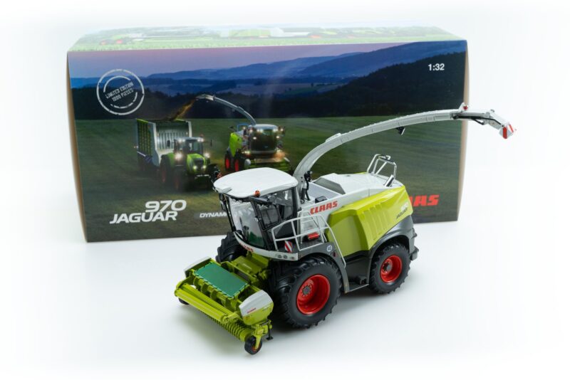 MARGE MODELS CLAAS JAGUAR 970 WITH PU 300 GRASS HEAD 1:32 SCALE - Image 4