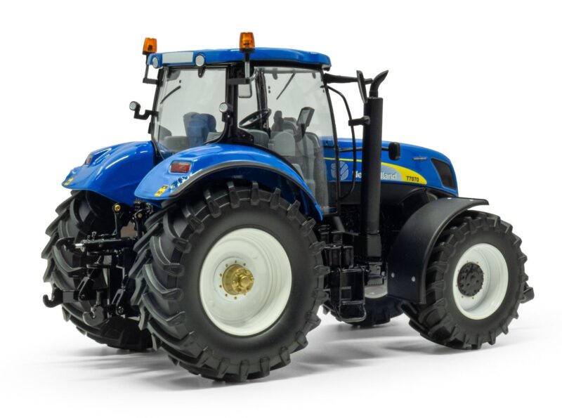ROS NEW HOLLAND T7070 AUTO COMMAND TRACTOR 1:32 SCALE - Image 2