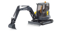 Bruder Volvo Compact Excavator - Image 3