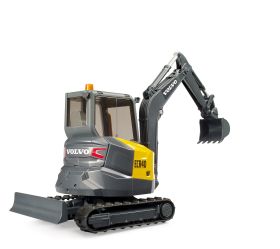 Bruder Volvo Compact Excavator - Image 5